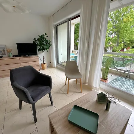 A : A 50m, Terrasse, Parking, Wifi, 4 Pers *