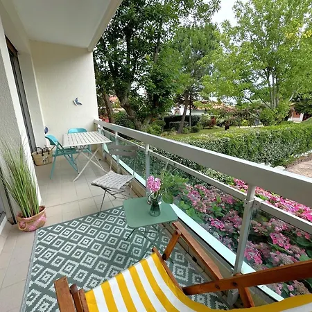 A : A 50m, Terrasse, Parking, Wifi, 4 Pers *